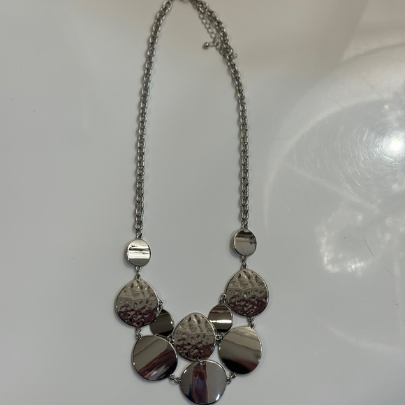 New Directions Necklace Polished & Hammered Discs Thick Rolo Chain - Picture 3 of 3